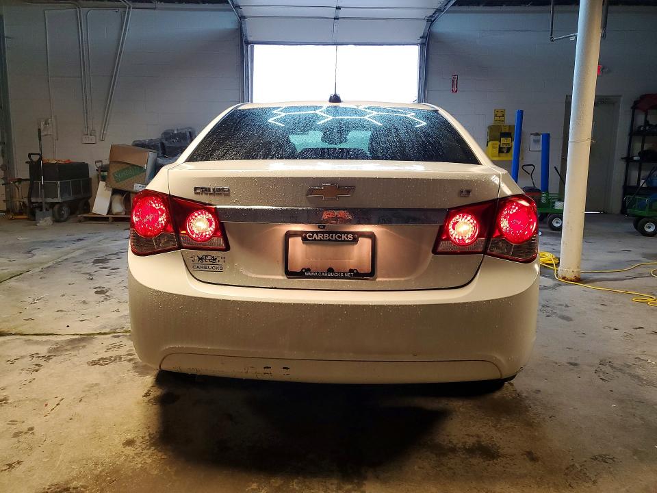 Продажа на аукционе авто 2015 Chevrolet Cruze, vin: 1G1PC5SB3F7270799, номер лота: 56448646