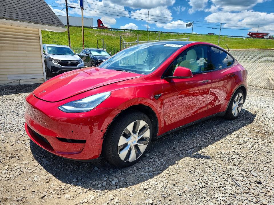 Auction sale of the 2021 Tesla Model Y, vin: 5YJYGAEEXMF144882, lot number: 57697576
