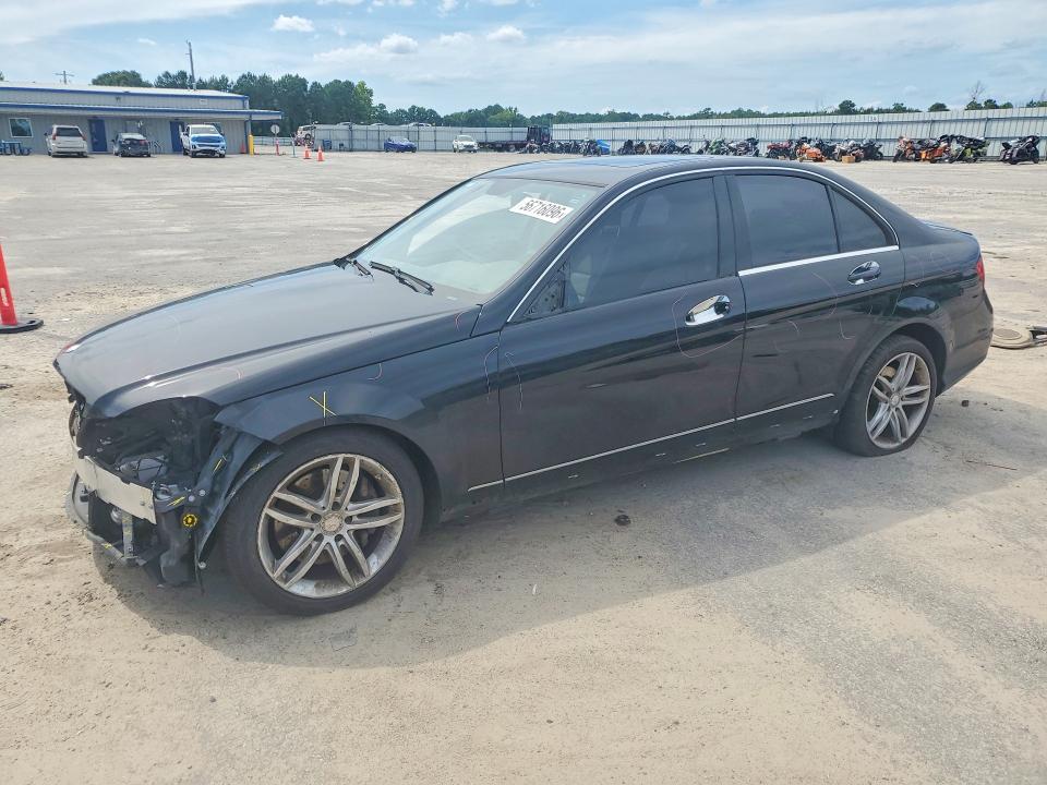 Продаж на аукціоні авто 2013 Mercedes-benz C, vin: WDDGF8AB8DR295335, номер лоту: 56716096
