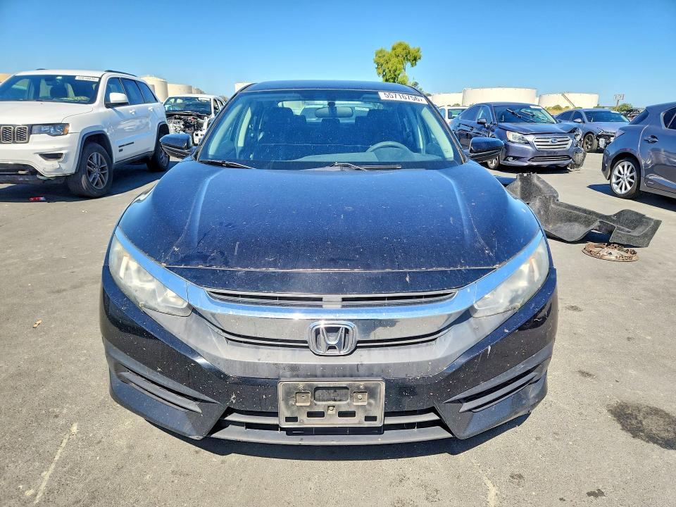 Продажа на аукционе авто 2018 Honda Civic, vin: 2HGFC2F53JH567365, номер лота: 55716756