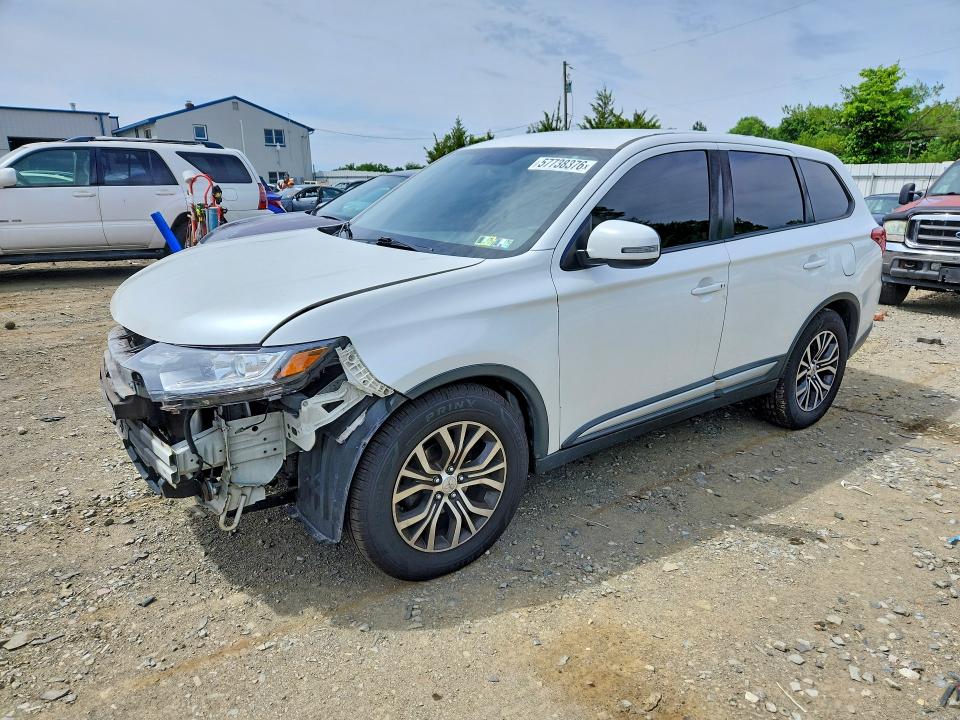 2017 Mitsubishi Outlander მანქანა იყიდება აუქციონზე, vin: JA4AZ3A39HZ023475, აუქციონის ნომერი: 57738376