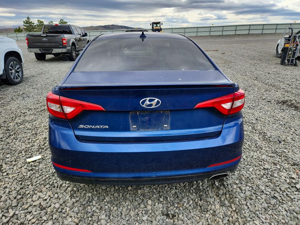 2015 Hyundai Sonata მანქანა იყიდება აუქციონზე, vin: 5NPE24AF8FH188188, აუქციონის ნომერი: 58320316