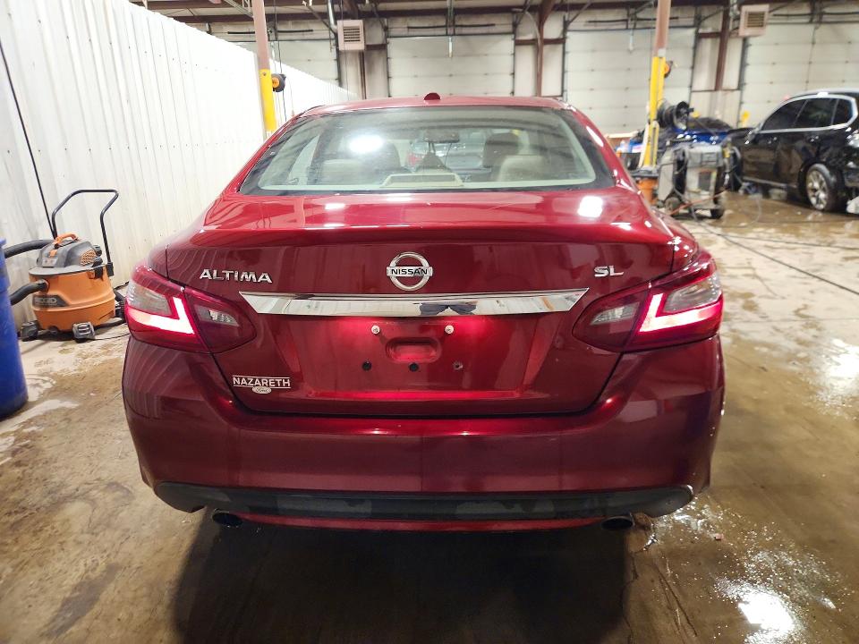 57714556 :رقم المزاد ، 1N4AL3AP4JC230932 vin ، 2018 Nissan Altima مزاد بيع