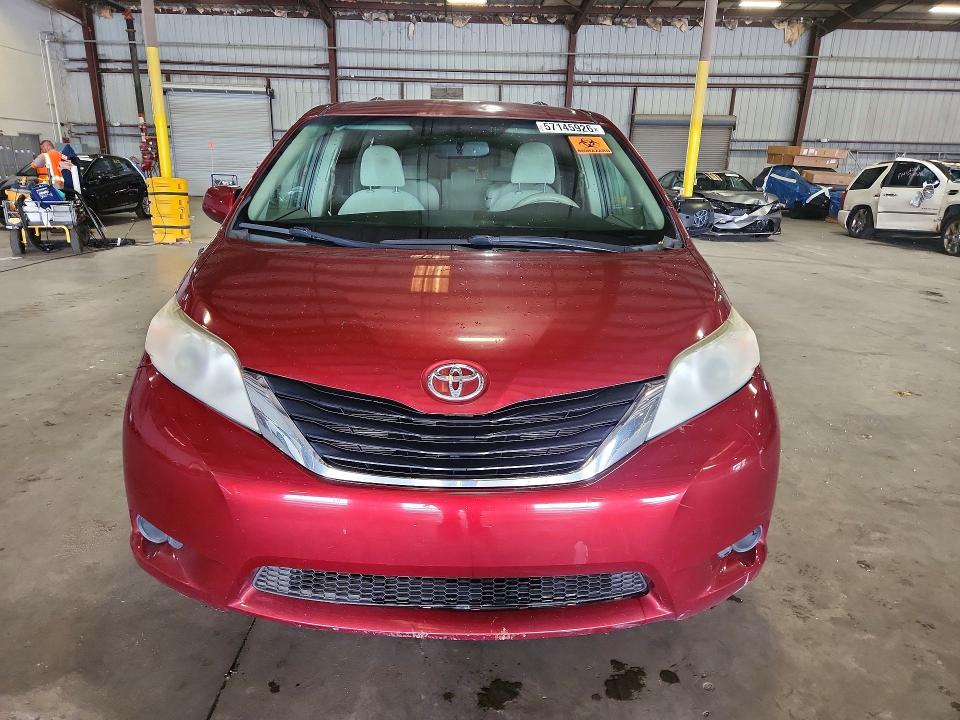 2011 Toyota Sienna მანქანა იყიდება აუქციონზე, vin: 5TDKK3DC4BS123311, აუქციონის ნომერი: 57145926