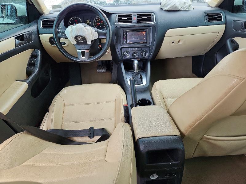 57366536 :رقم المزاد ، 3VWDP7AJ1CM380025 vin ، 2017 Volkswagen Jetta مزاد بيع