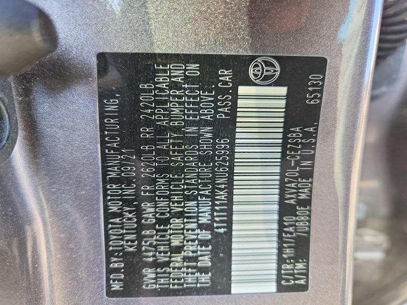 58608526 :رقم المزاد ، 4T1T11AK4NU625996 vin ، 2022 Toyota Camry مزاد بيع