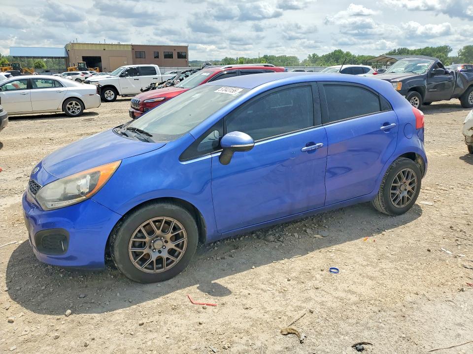 2013 Kia Rio 5-door მანქანა იყიდება აუქციონზე, vin: KNADN5A35D6149383, აუქციონის ნომერი: 57043156