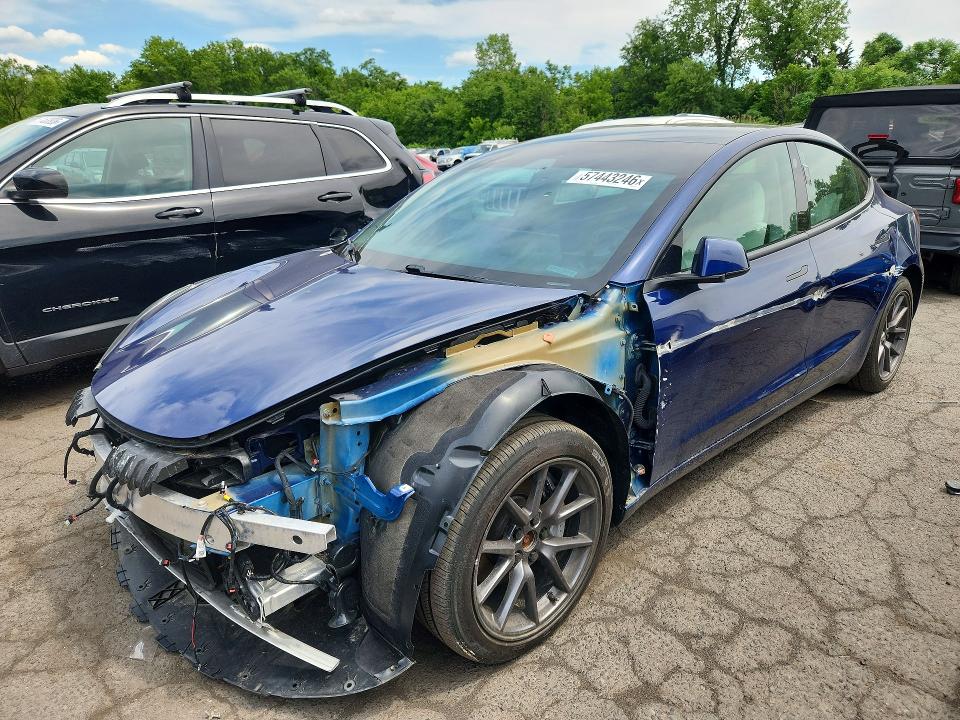 Продажа на аукционе авто 2021 Tesla Model 3, vin: 5YJ3E1EB5MF981335, номер лота: 57443246