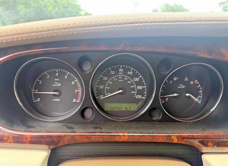 2005 Jaguar Vandenplas მანქანა იყიდება აუქციონზე, vin: SAJWA82C55SG45255, აუქციონის ნომერი: 57124986