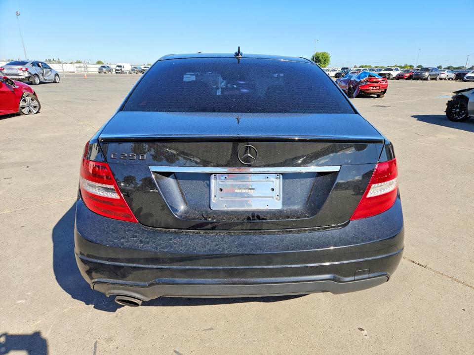 56471646 :رقم المزاد ، WDDGF4HBXEA902687 vin ، 2014 Mercedes-benz C مزاد بيع