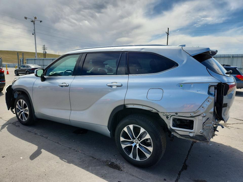 57959716 :رقم المزاد ، 5TDGZRBH3NS163967 vin ، 2022 Toyota Highlander مزاد بيع