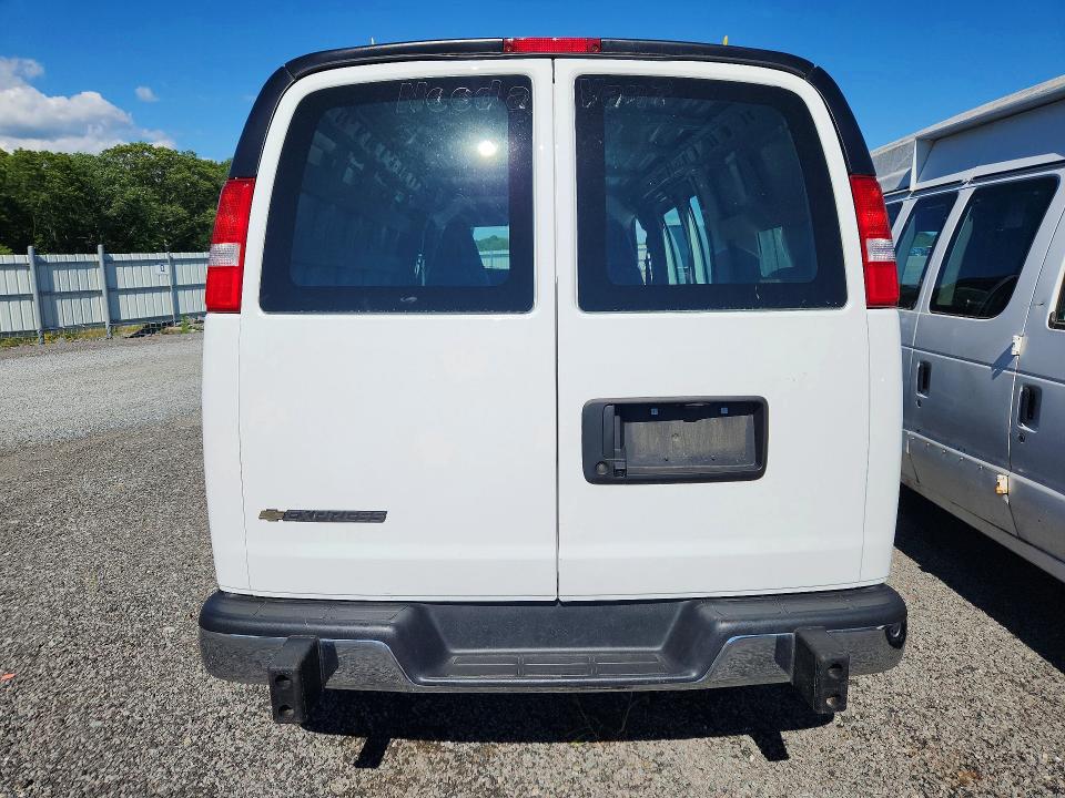 57586796 :رقم المزاد ، 1GCWGAFP9R1210474 vin ، 2024 Chevrolet Express G2500 مزاد بيع