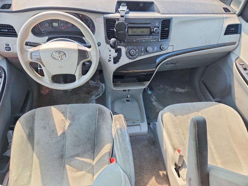 59095756 :رقم المزاد ، 5TDZK3DC9BS050290 vin ، 2011 Toyota Sienna مزاد بيع