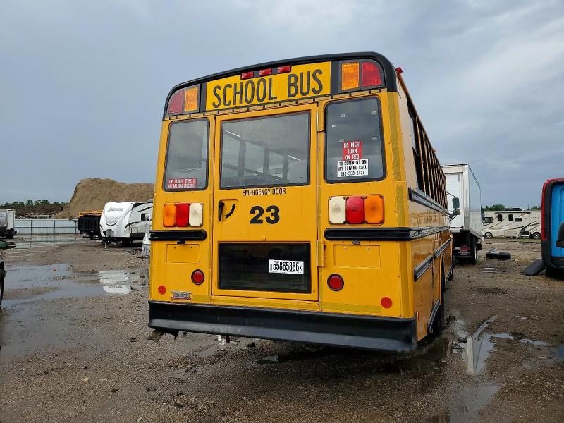 55865886 :رقم المزاد ، 4UZABRDU4BCAU4048 vin ، 2011 Thomas Saf-t-liner C2 مزاد بيع