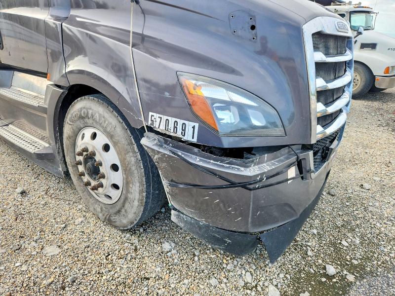 Продаж на аукціоні авто 2020 Freightliner Cascadia 126, vin: 3AKJHHDR7LSLR8909, номер лоту: 57714626