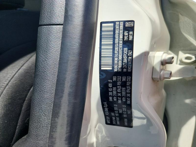 2015 Jeep Renegade მანქანა იყიდება აუქციონზე, vin: ZACCJBAH5FPC45356, აუქციონის ნომერი: 56413576