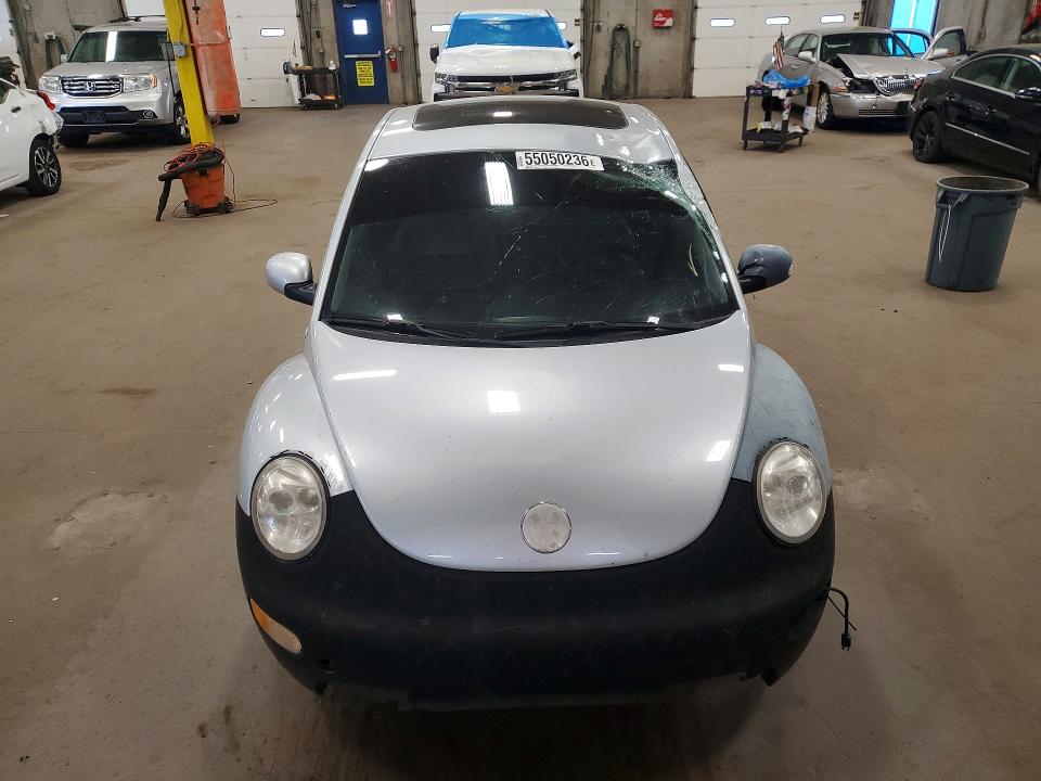 55050236 :رقم المزاد ، 3VWCP21CX2M439989 vin ، 2002 Volkswagen New Beetle مزاد بيع