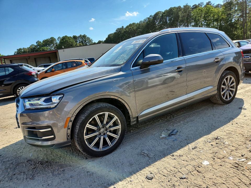 2018 Audi Q7 მანქანა იყიდება აუქციონზე, vin: WA1AHAF73JD008122, აუქციონის ნომერი: 58636116
