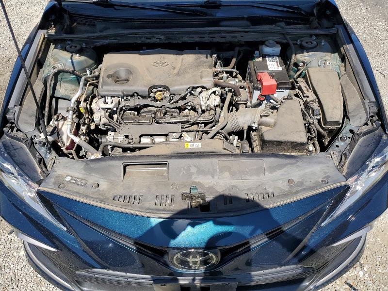 56447846 :رقم المزاد ، 4T1C11AKXMU576141 vin ، 2021 Toyota Camry مزاد بيع