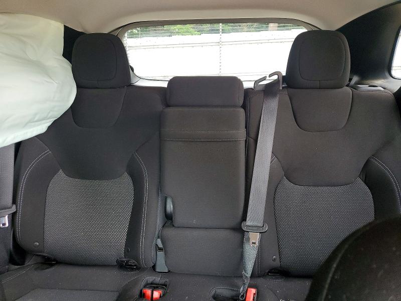 56449136 :رقم المزاد ، 1C4PJLCB0KD286146 vin ، 2019 Jeep Cherokee مزاد بيع