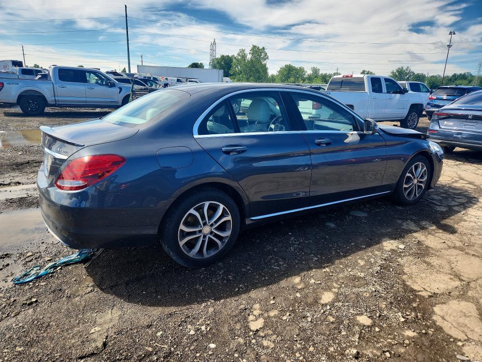 57115516 :رقم المزاد ، 55SWF4KB4GU126743 vin ، 2016 Mercedes-benz C مزاد بيع