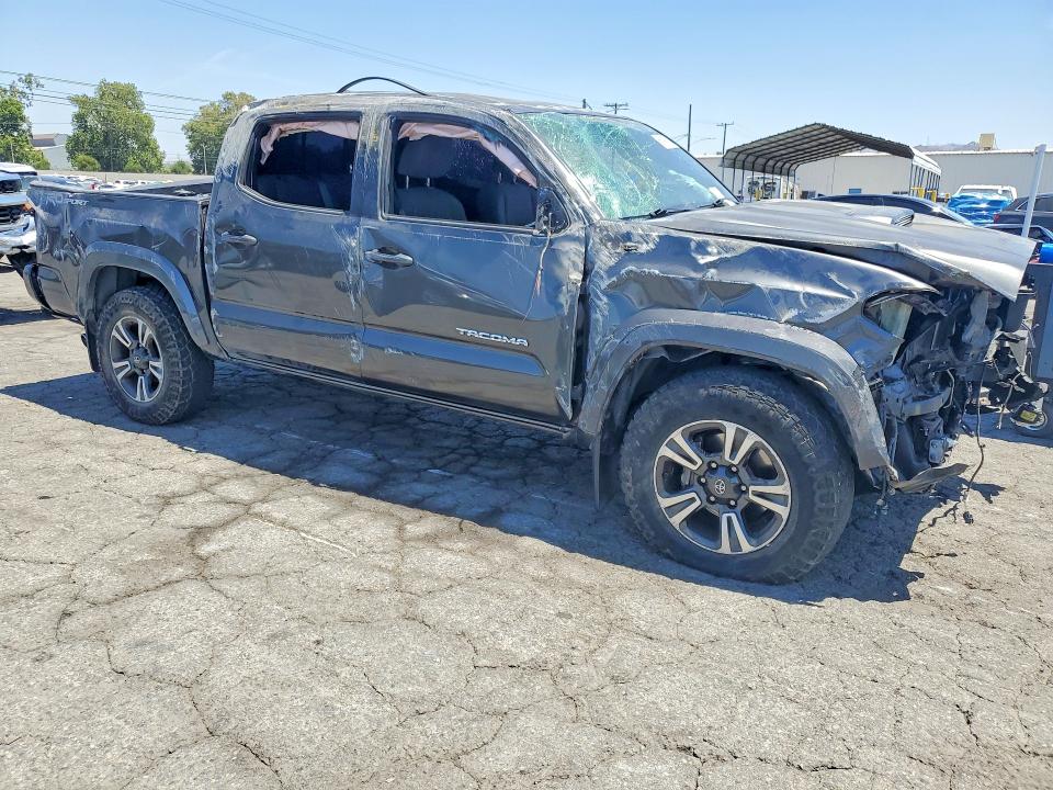 55190516 :رقم المزاد ، 3TMAZ5CN1HM051983 vin ، 2017 Toyota Tacoma مزاد بيع
