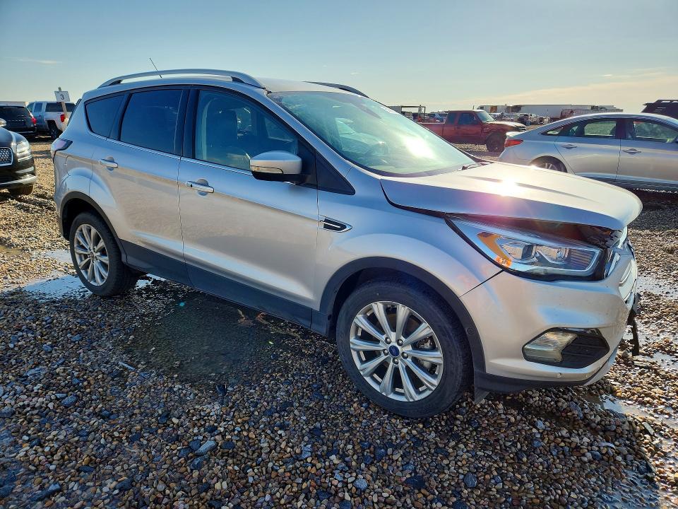 Продаж на аукціоні авто 2018 Ford Escape, vin: 1FMCU0J96JUC88157, номер лоту: 58688406