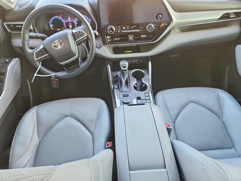 57076076 :رقم المزاد ، 5TDKDRBH5PS038061 vin ، 2023 Toyota Highlander مزاد بيع