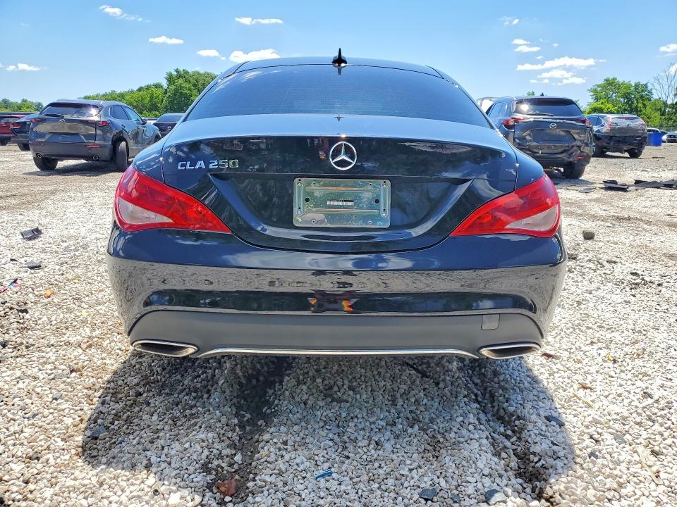 57912146 :رقم المزاد ، WDDSJ4EB8JN658814 vin ، 2018 Mercedes-benz Cla مزاد بيع