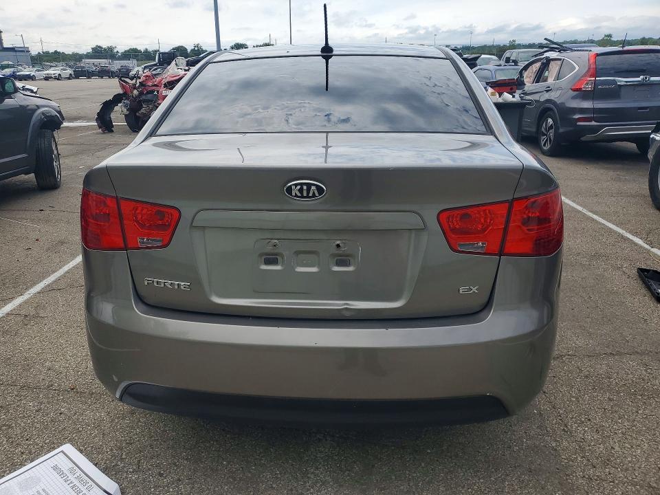 2010 Kia Forte მანქანა იყიდება აუქციონზე, vin: KNAFU4A26A5110056, აუქციონის ნომერი: 58289546