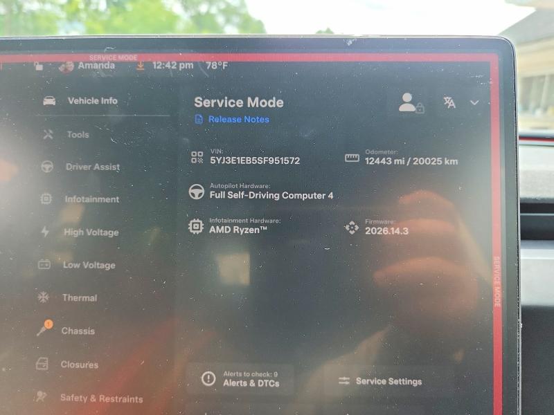 Продажа на аукционе авто 2025 Tesla Model 3 Awd W/long R, vin: 5YJ3E1EB5SF951572, номер лота: 57367376