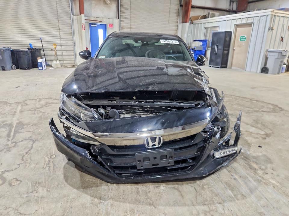Aukcja sprzedaży 2018 Honda Accord, vin: 1HGCV1F31JA094330, numer aukcji: 57901376