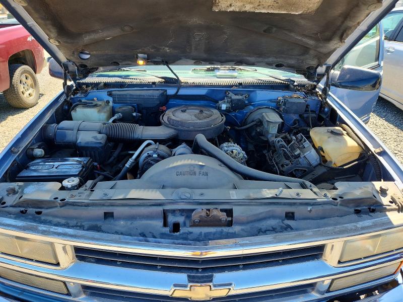 1994 Chevrolet Suburban მანქანა იყიდება აუქციონზე, vin: 1GNFK16K2RJ418643, აუქციონის ნომერი: 55472086