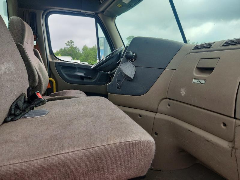 Продаж на аукціоні авто 2020 Freightliner Cascadia 113, vin: 1FUJGBDV0LLLT8561, номер лоту: 58097686