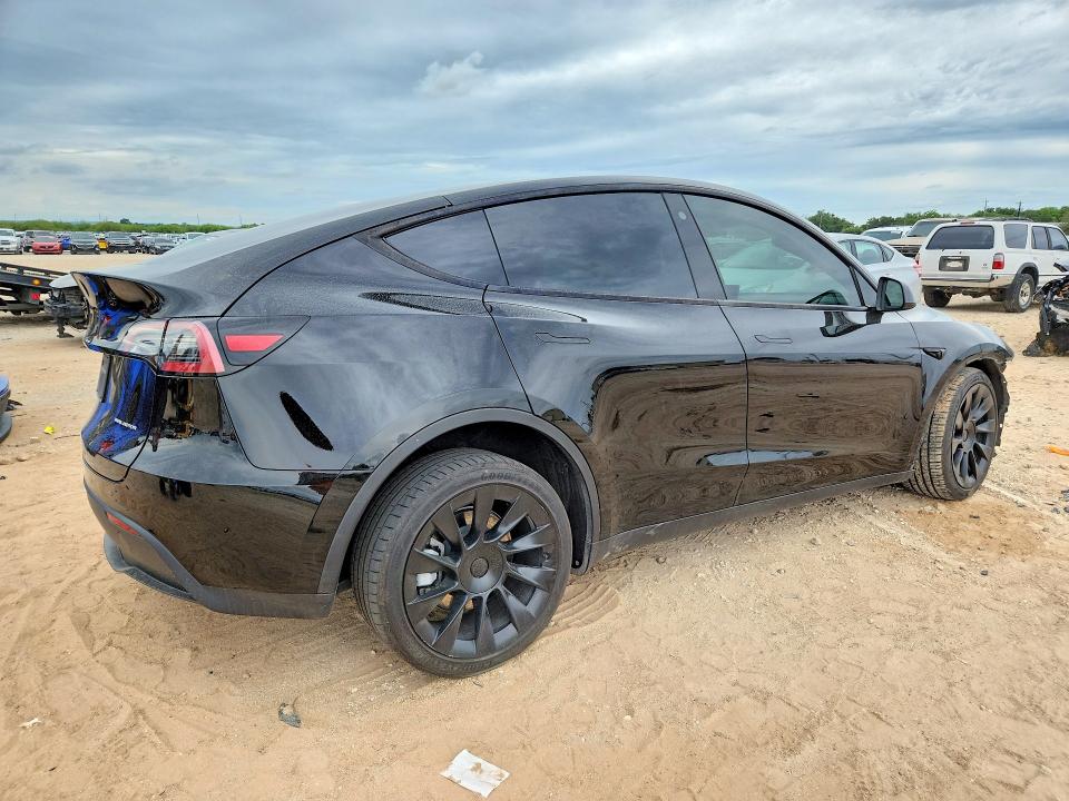 56414506 :رقم المزاد ، 7SAYGDEE8PA075745 vin ، 2023 Tesla Model Y مزاد بيع
