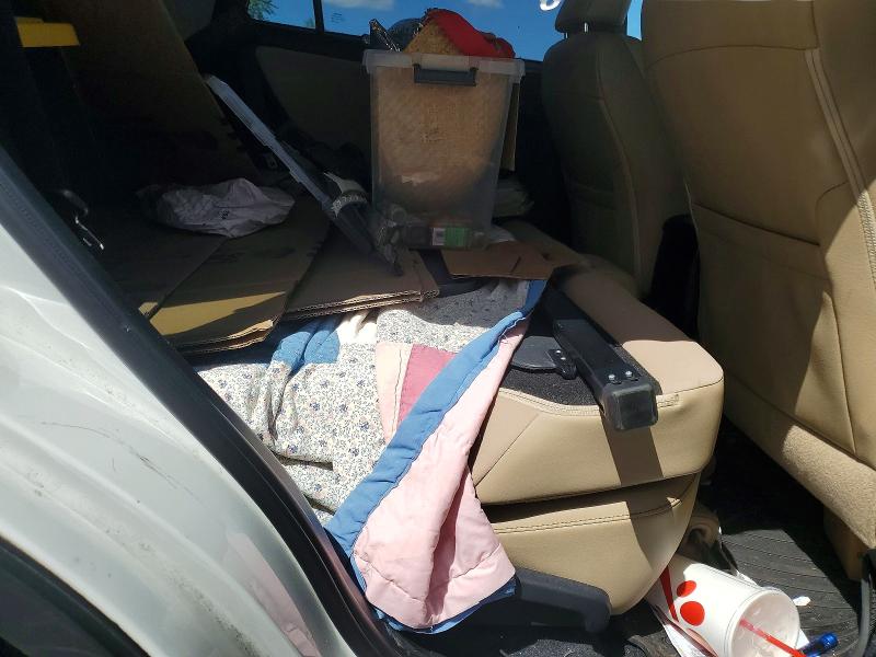 57704146 :رقم المزاد ، 2T3DFREV1FW365512 vin ، 2015 Toyota Rav4 مزاد بيع