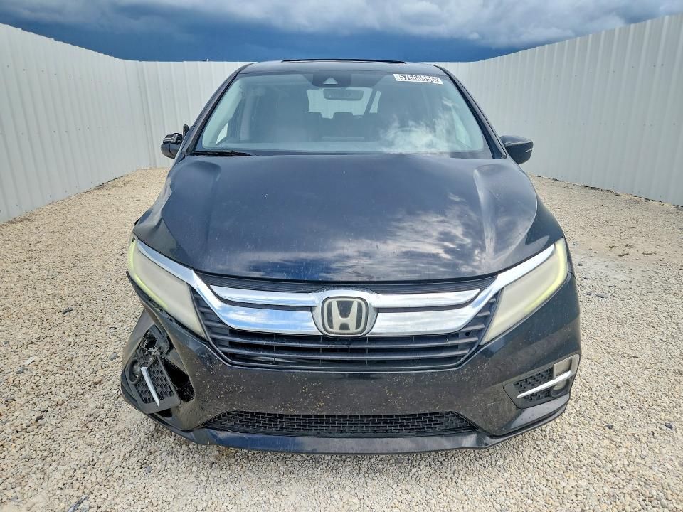 57668856 :رقم المزاد ، 5FNRL6H89JB032167 vin ، 2018 Honda Odyssey مزاد بيع