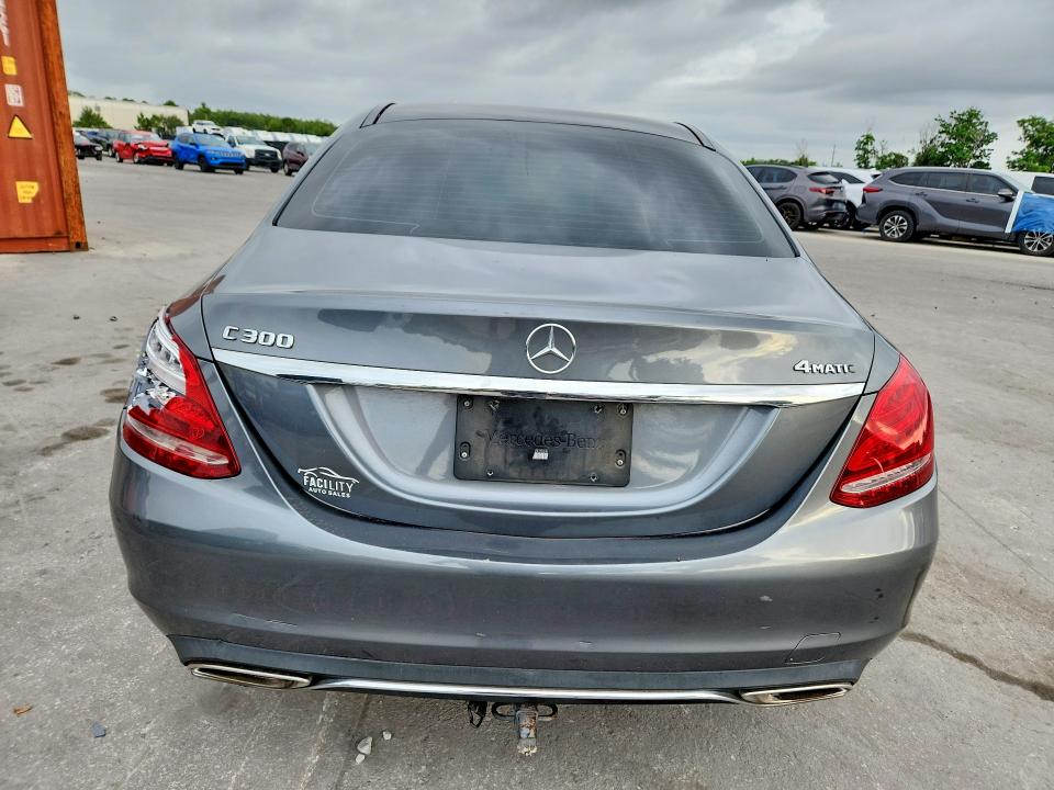 56848446 :رقم المزاد ، 55SWF4KB0HU182437 vin ، 2017 Mercedes-benz C مزاد بيع
