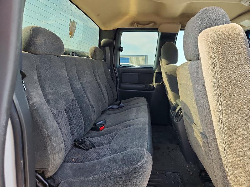 2003 Chevrolet Silverado მანქანა იყიდება აუქციონზე, vin: 2GCEC19T831231978, აუქციონის ნომერი: 58608776