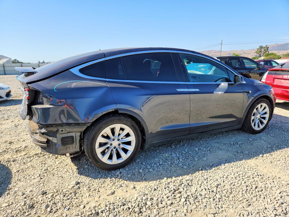 2017 Tesla Model X მანქანა იყიდება აუქციონზე, vin: 5YJXCBE26HF077027, აუქციონის ნომერი: 57195506