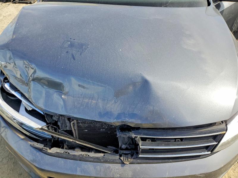 58836176 :رقم المزاد ، 3VWL17AJ3GM228427 vin ، 2016 Volkswagen Jetta مزاد بيع