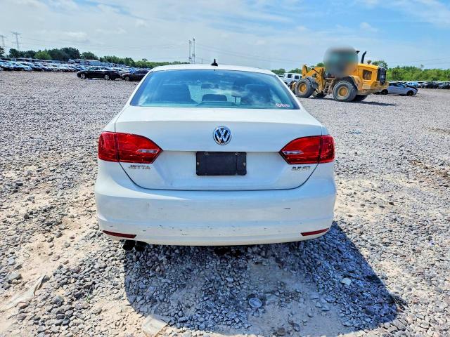 2013 Volkswagen Jetta მანქანა იყიდება აუქციონზე, vin: 3VWDX7AJ2DM441786, აუქციონის ნომერი: 58471986