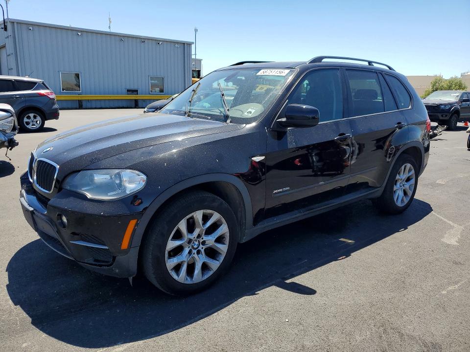 58751156 :رقم المزاد ، 5UXZV4C58D0G52329 vin ، 2013 Bmw X5 مزاد بيع