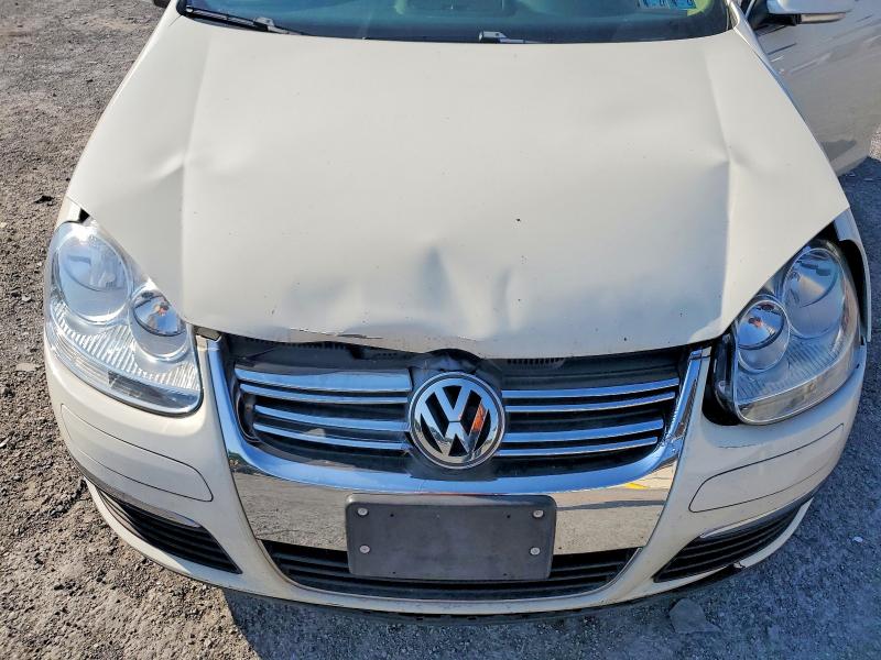 58197636 :رقم المزاد ، 3VWRM71K28M107299 vin ، 2008 Volkswagen Jetta مزاد بيع
