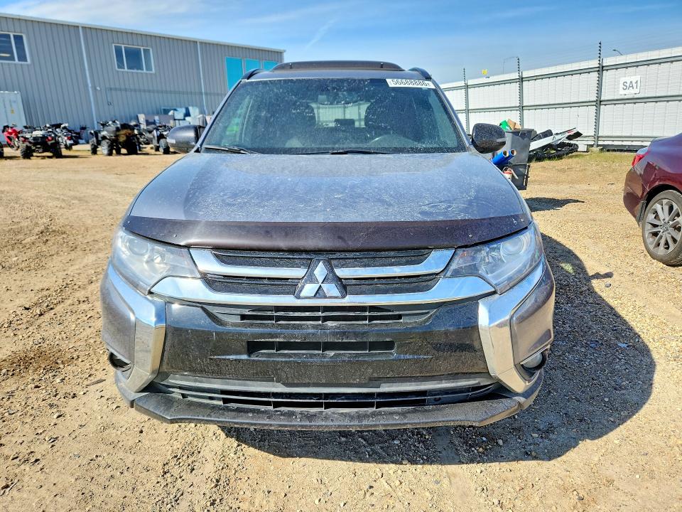 56688886 :رقم المزاد ، JA4JZ3AX1JZ605417 vin ، 2018 Mitsubishi Outlander مزاد بيع