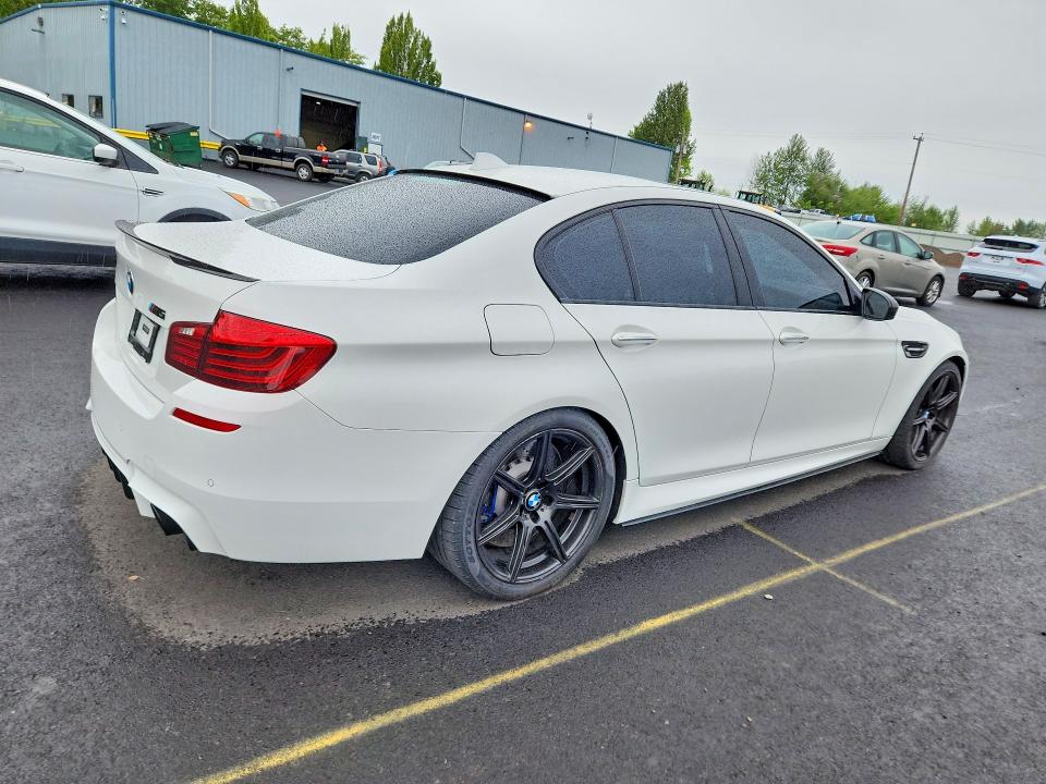 2014 Bmw M5 მანქანა იყიდება აუქციონზე, vin: WBSFV9C53ED593286, აუქციონის ნომერი: 56498956