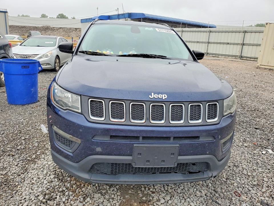57715826 :رقم المزاد ، 3C4NJDAB5JT132038 vin ، 2018 Jeep Compass مزاد بيع