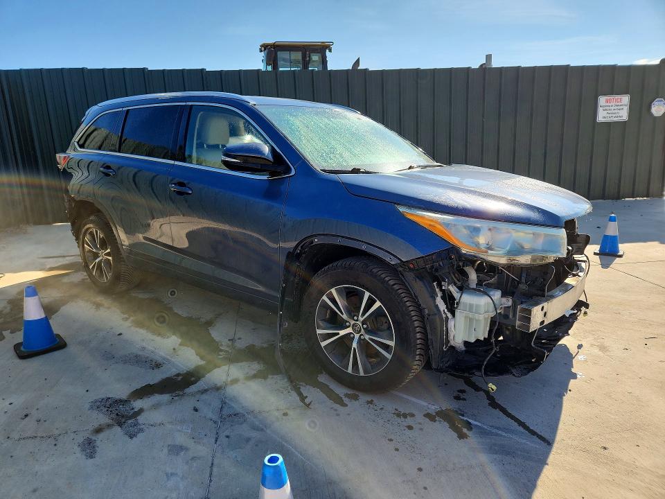 Продажа на аукционе авто 2016 Toyota Highlander, vin: 5TDKKRFH5GS502692, номер лота: 58627046