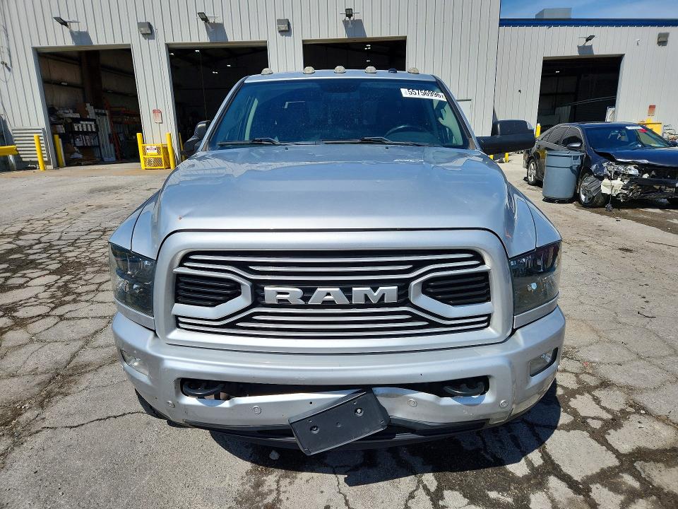 55756996 :رقم المزاد ، 3C6UR5MLXJG307284 vin ، 2018 Ram 2500 مزاد بيع