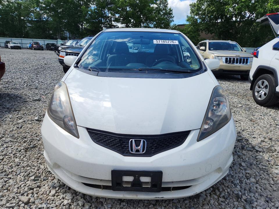 57185776 :رقم المزاد ، JHMGE8H32DC037017 vin ، 2013 Honda Fit مزاد بيع